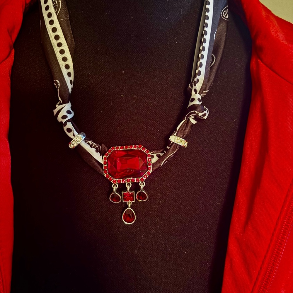 Elegant Red Gemstone Scarf Necklace